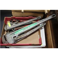 BUNDLE OF PIPE WRENCHES