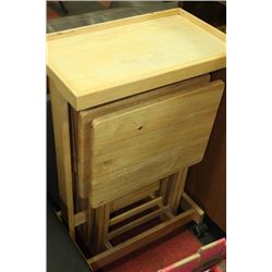 TRAY AND TRAY TABLES ON ROLLERS