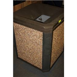 COMMERCIAL GARBAGE CAN