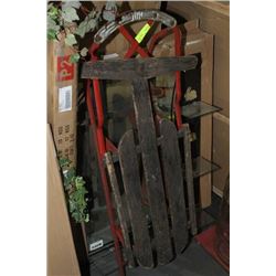 VINTAGE METAL & WOOD SLEIGH