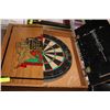 Image 1 : DART BOARD WITH 3 SETS OF DARTS
