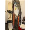 Image 1 : 2 SNOWBOARDS W 1 SET OF BINDINGS