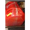 Image 1 : 10 AND 5 L GAS CANS