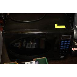 BLACK DANBY DESIGNER MICROWAVE - WORKING