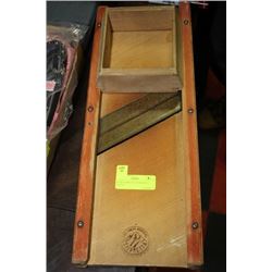 RETRO CABBAGE SAUERKRAUT SLICER