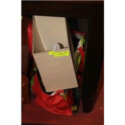 BAG OF VASES/BOTTLES WITH LAMP