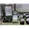 Image 2 : 33 ASSORTED PIECES OF COSTUME JEWELLERY; RINGS, BROOCHES, EARRINGS, NECKLACES, ETC