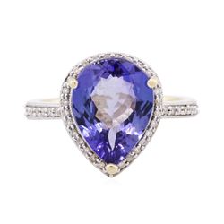 14KT Yellow Gold 4.73 ctw Tanzanite and Diamond Ring