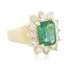 Image 2 : 14KT Yellow Gold 1.95 ctw Emerald and Diamond Ring