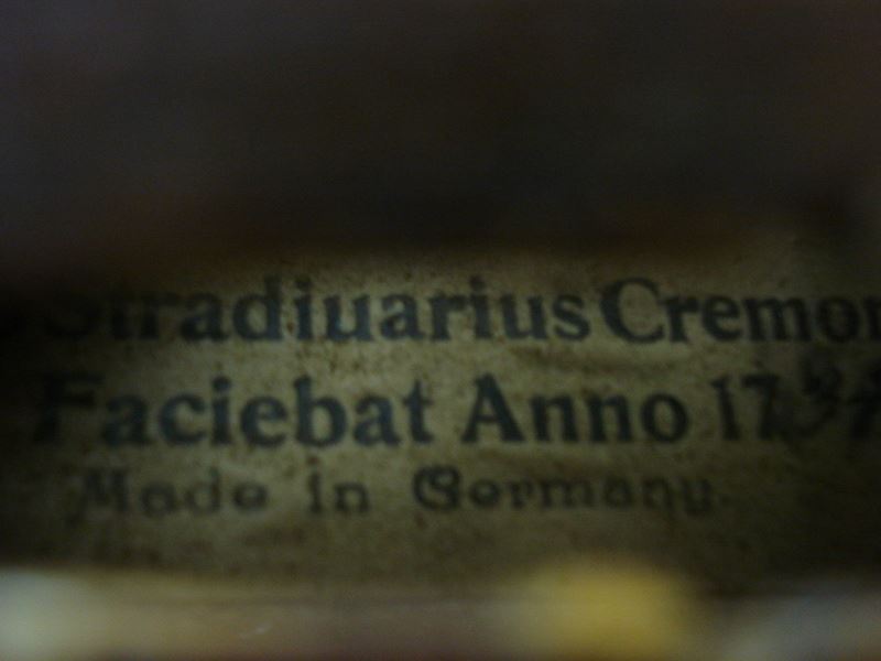 Late 19th/early 20thC Violin with a paper label