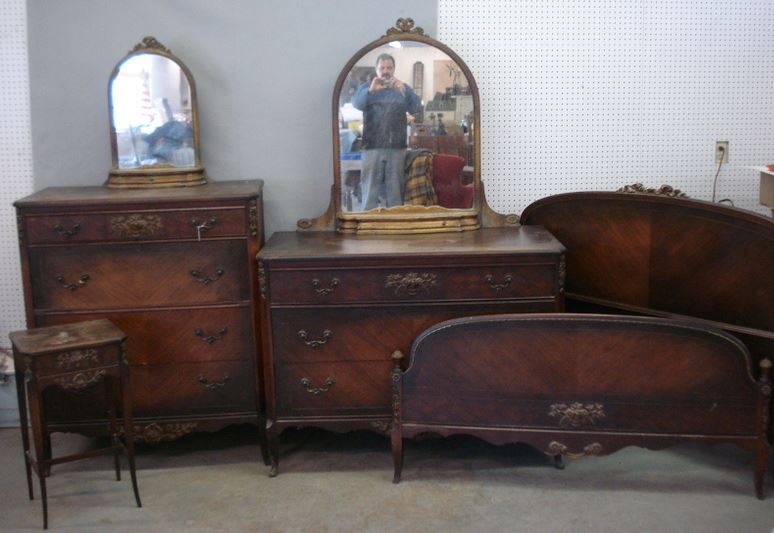 Five piece walnut bedroom set signed Johnson Furniture Five piece walnut bedroom set signed Johnson Furniture