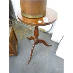 Round Wood 3 Leg Side Table