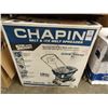 Image 1 : Chapin Salt & Ice Melt Spreader