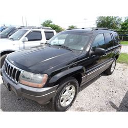 2001 Jeep Grand Cherokee Laredo 4 x 4 5-Dr. SUV