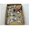 Image 2 : BOX LOT ASSORTED ROCKS