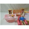 Image 2 : FISHER PRICE LOVING FAMILY DOLLHOUSE BEDROOM SET