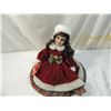 Image 3 : PORCELAIN MUSICAL DOLL