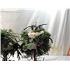 Image 2 : LOT 3 TOPIARY CENTERPIECES