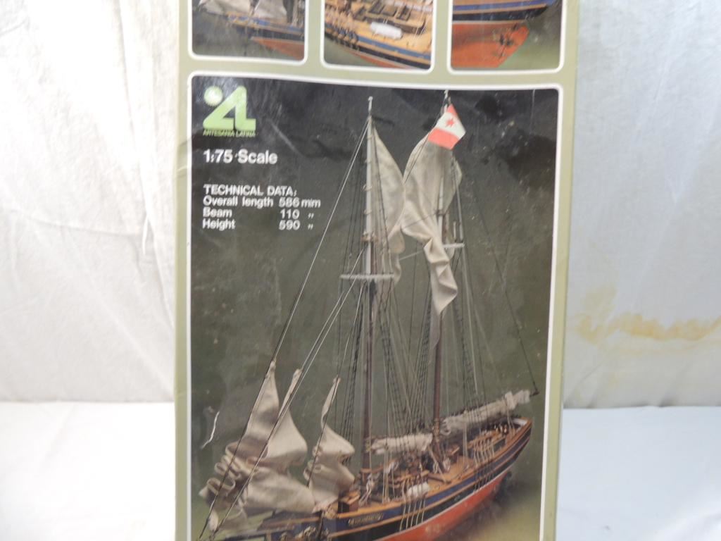 BLUENOSE II 1 75 SCALE MODEL SHIP KIT bluenose-ii-1-75-scale-model-ship-kit