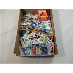 BOX LOT ASSORTED BASEBALL CARDS LOOSE W/ JORDAN BO