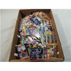 BOX LOT ASSORTED BASEBALL CARDS LOOSE