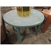 Image 2 : ROUND PLASTIC OUTDOOR TABLE