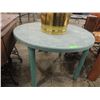 Image 3 : ROUND PLASTIC OUTDOOR TABLE