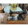 Image 3 : NEW HOME ANTIQUE SEWING MACHINE