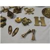 Image 3 : BOX LOT ASSORTED BRASS COLLECTIBLES