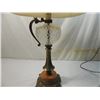 Image 2 : VINTAGE GLASS BRASS TABLE LAMP