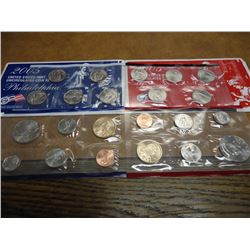 2005 US MINT SET (UNC) P/D (WITH ENVELOPE)