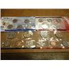 Image 2 : 2001 US MINT SET (UNC) P/D (WITH ENVELOPE)
