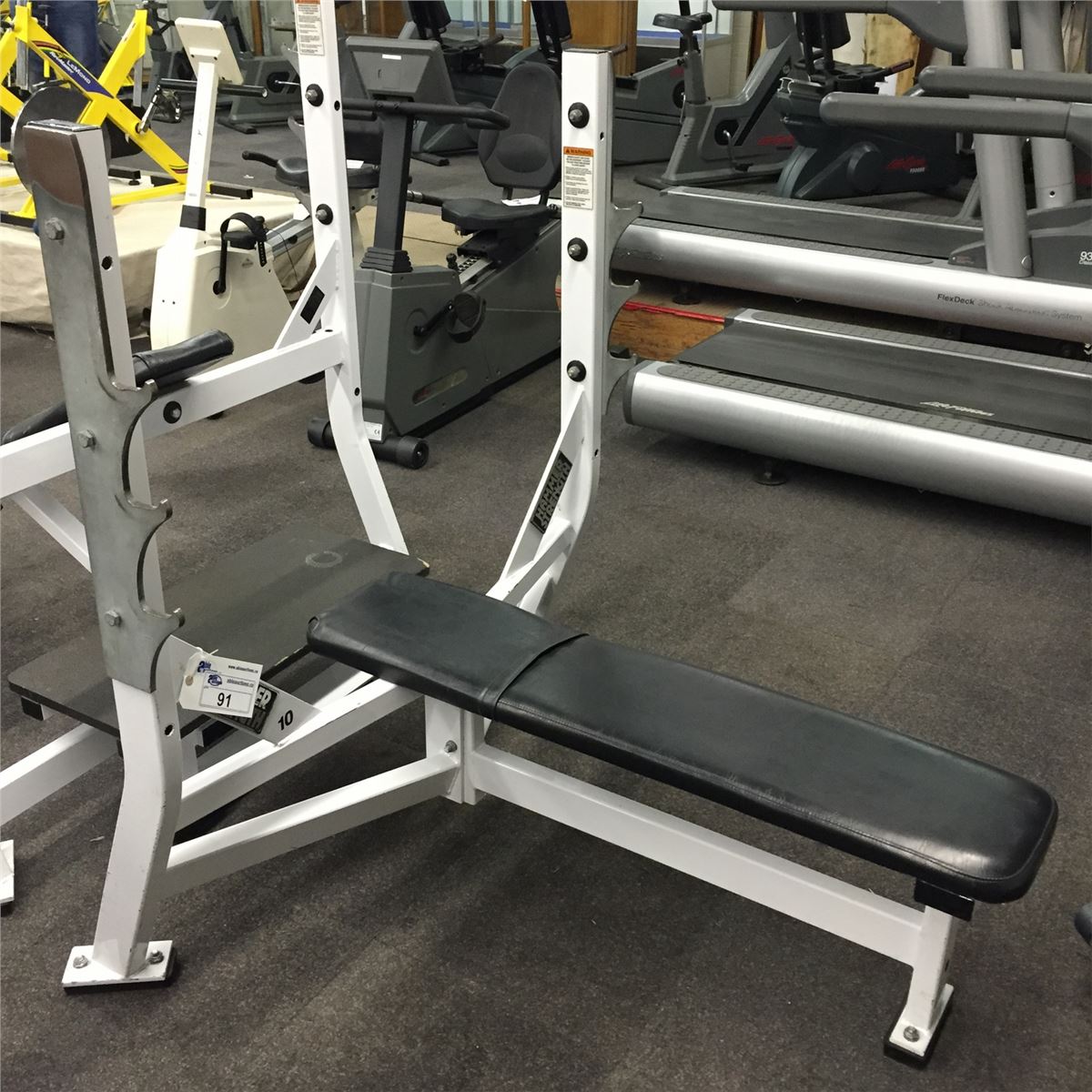 HAMMER STRENGTH OLYMPIC FLAT BENCH PRESS STATION HAMMER STRENGTH OLYMPIC FLAT BENCH PRESS STATION