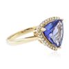 Image 2 : 14KT Yellow Gold 3.50 ctw Tanzanite and Diamond Ring