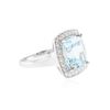 Image 2 : 14KT White Gold 5.80 ctw Blue Topaz and Diamond Ring