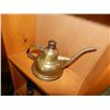 Image 1 : VINTAGE BRASS TEA POT