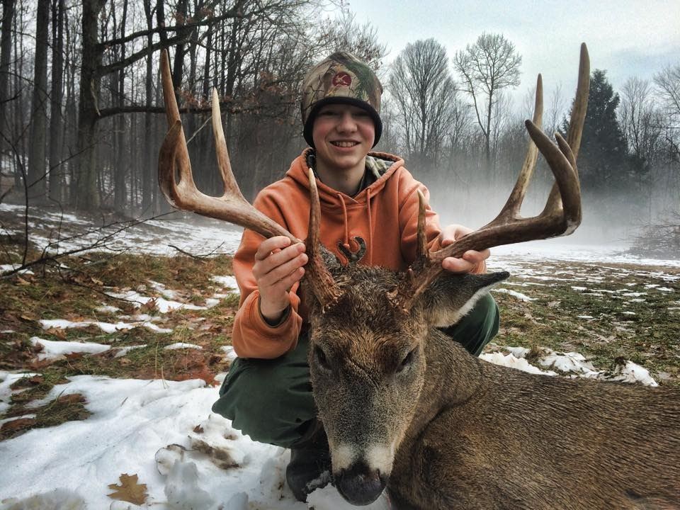 4Day Whitetail Deer Hunt for One Hunter in Michigan Includes Trophy