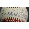Image 2 : BROOKS ROBINSON AUTOGRAPHED AMERICAN LEAGUE BASEBALL