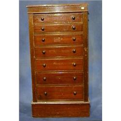 A Victorian mahogany Wellington chest of 7 drawers 23" £400-600...