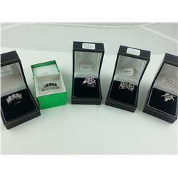 GROUP LOT OF JEWELLERY INCLUDING; STERLING SILVER TAZANITE RING, STERLING SILVER DIAMOND