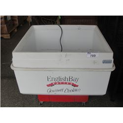 ENGLISH BAY GOURMET COOKIES COOLER BOX