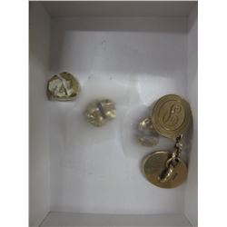 7.6 g. Scrap Gold Teeth & 7.10 g. Scrap 9KT Gold