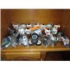 Image 1 : 26 Hockey mini masks & pucks