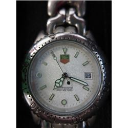 Vintage Tag Heuer Professional 200 meter watch