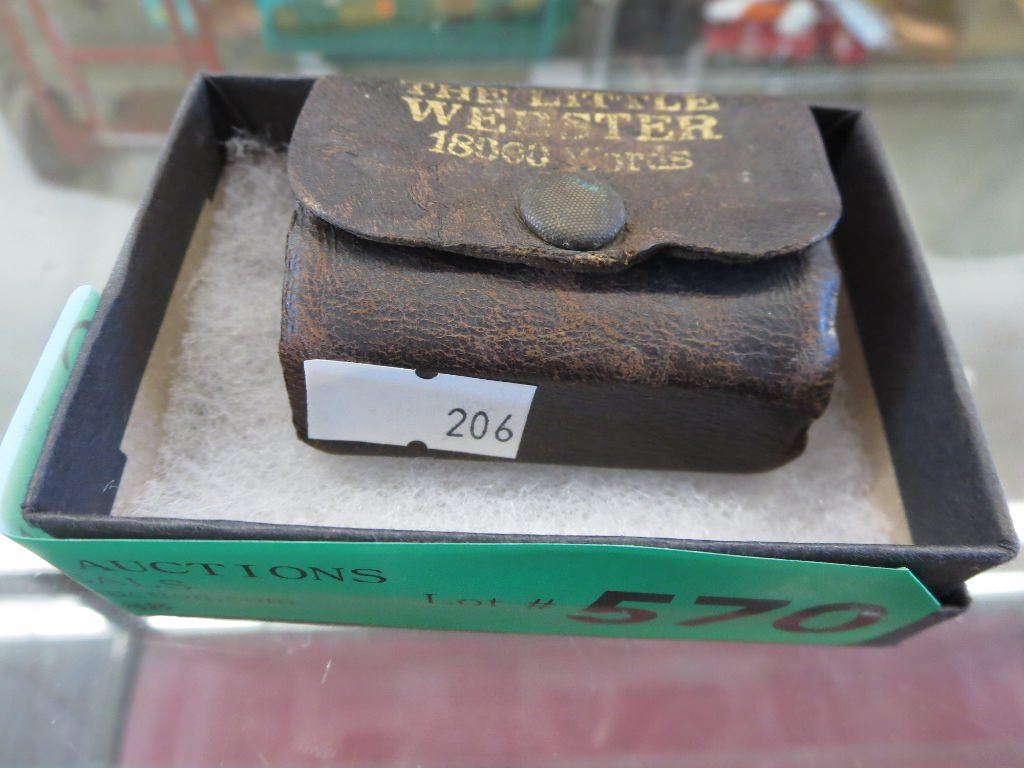 Vintage "The Little ster" Lilliput dictionary