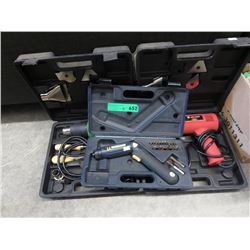 2 Electric heat strippers & a cordless screwdriver