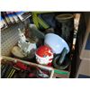 Image 1 : Box of decorative household objects