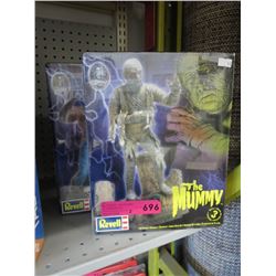 2 Revell scale models