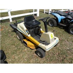 Cub Cadet 1030 w/bagger