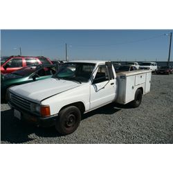 85 TOYOTA PICKUP PK - T - DRIVE MC
